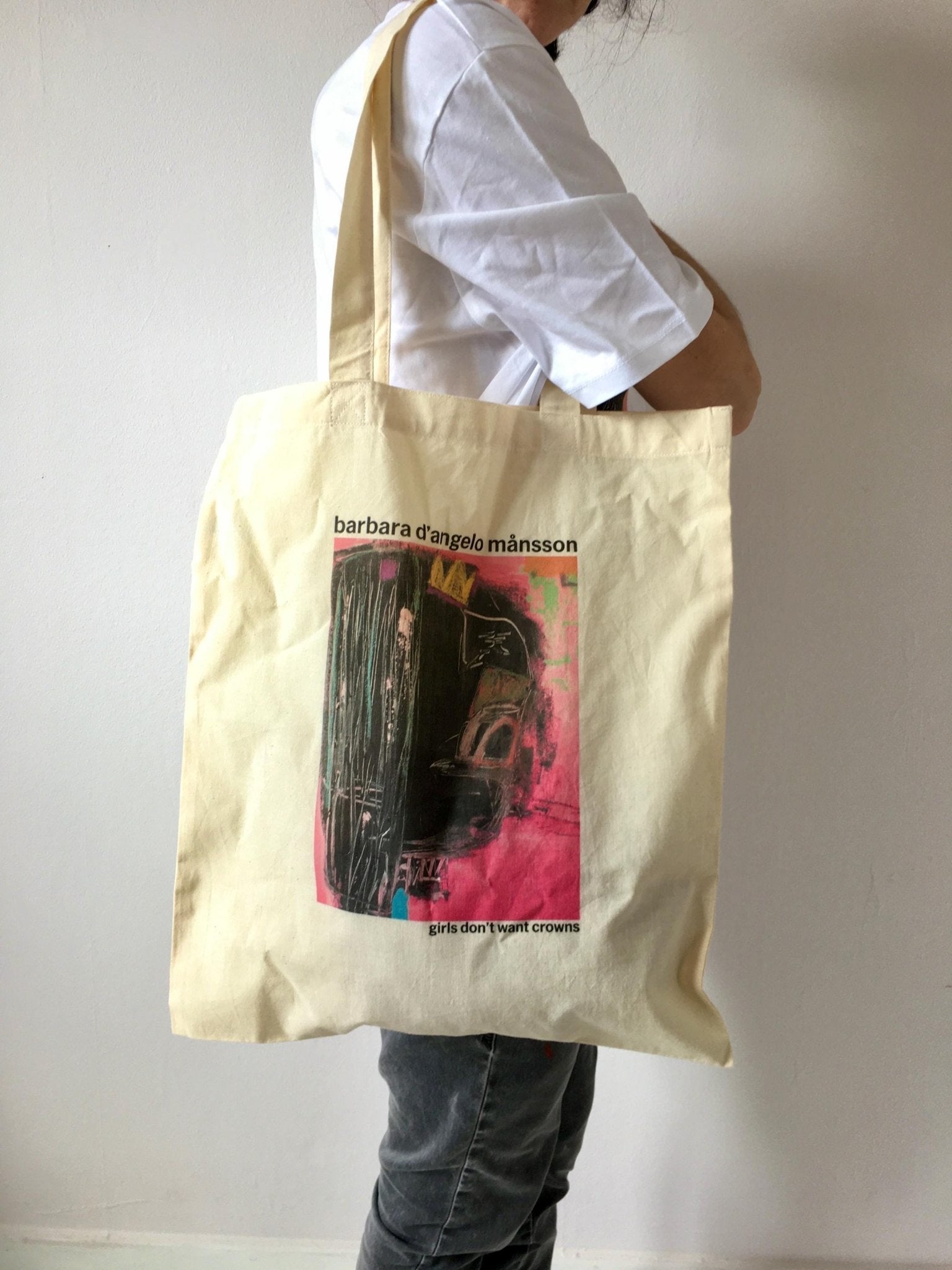Signature organic cotton tote bag “Girls don’t want crowns” - Barbara D'Angelo Månsson